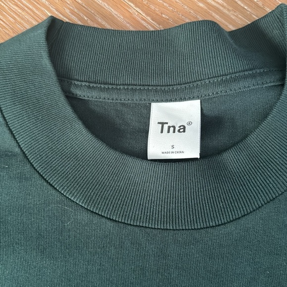NWT Tna crop top, small in a dark green. - Picture 3 of 6